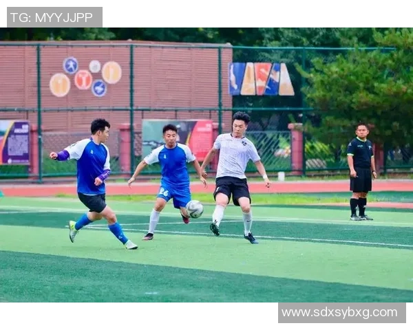 成华区足球明星汇聚一堂 展现足球魅力与青春风采