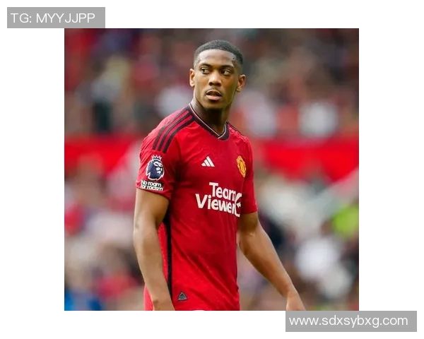 头顶扎小辫子球星的独特风格与赛场表现揭秘