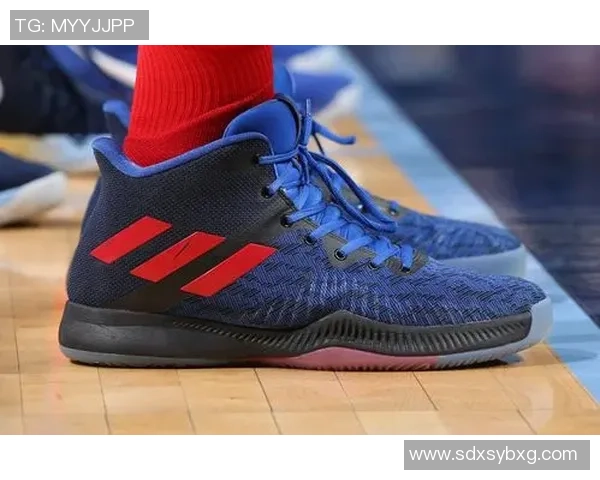 巨星签名足球限量典藏海报热血再现绿茵传奇风采