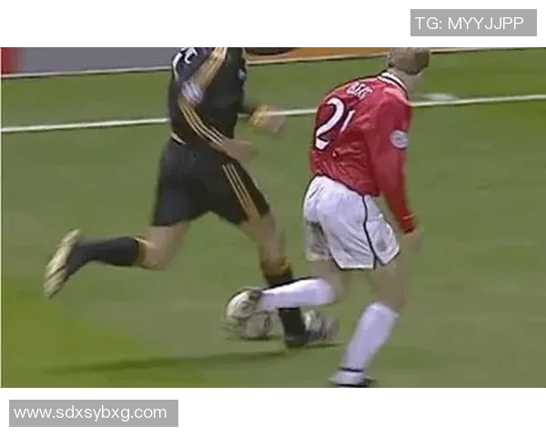 球星晨起瞬间曝光,睡醒后状态惊人恢复的足球瞬间分享 球星晨起瞬间曝光,睡醒后状态惊人恢复的足球瞬间分享